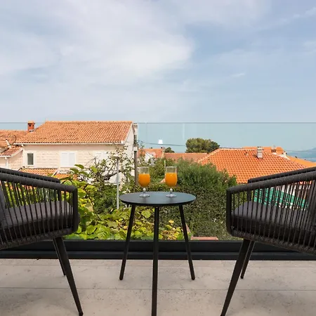Penthouse4four - Apartments4you - Brand New 2-br - 200 Meters From The - Free Parking - Beautiful Terrace - Buralux Supetar