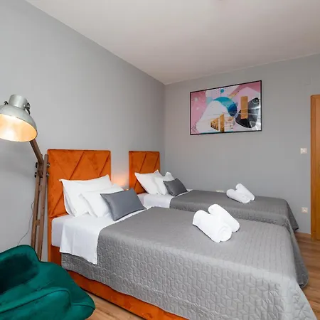 Apartments4you 5 - Brand New Luxury 2-br - 200 Meters From The - Free Parking - Beautiful Terrace Daire Supetar