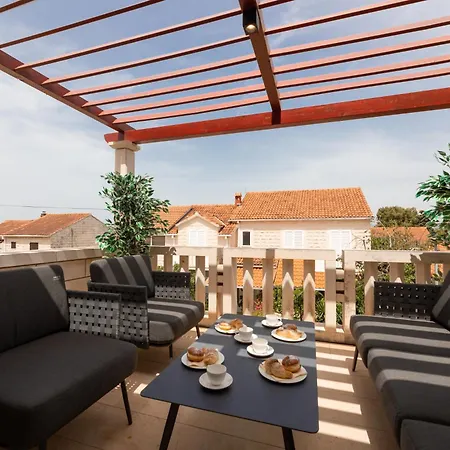 Apartments4you 5 - Brand New Luxury 2-br - 200 Meters From The - Free Parking - Beautiful Terrace