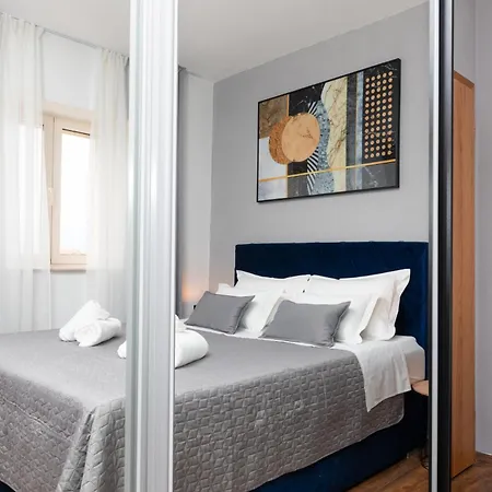 Daire Apartments4you 5 - Brand New Luxury 2-br - 200 Meters From The - Free Parking - Beautiful Terrace