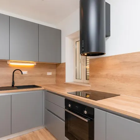 Penthouse4four - Apartments4you - Brand New 2-br - 200 Meters From The - Free Parking - Beautiful Terrace - Buralux Apartment Supetar