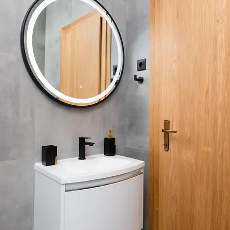 Daire Apartments4you 5 - Brand New Luxury 2-br - 200 Meters From The - Free Parking - Beautiful Terrace *