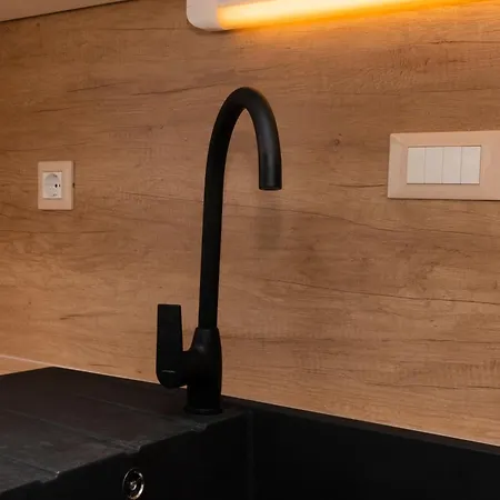 Daire Apartments4you 5 - Brand New Luxury 2-br - 200 Meters From The - Free Parking - Beautiful Terrace Supetar