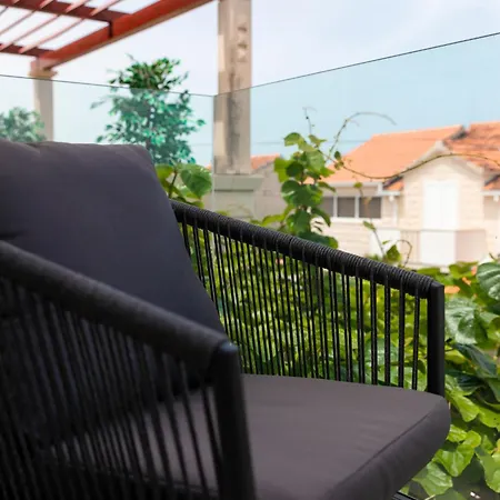 Penthouse4four - Apartments4you - Brand New 2-br - 200 Meters From The - Free Parking - Beautiful Terrace - Buralux Apartment Supetar