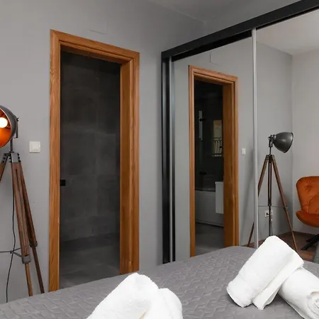 Apartments4you 5 - Brand New Luxury 2-br - 200 Meters From The - Free Parking - Beautiful Terrace Daire *
