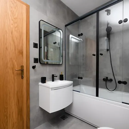 Apartments4you 5 - Brand New Luxury 2-br - 200 Meters From The - Free Parking - Beautiful Terrace Daire Supetar