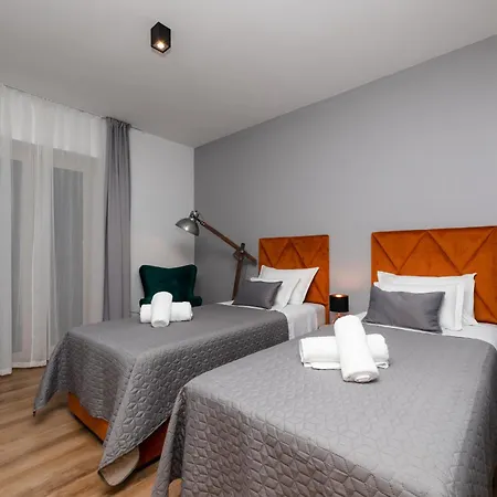 Apartments4you 5 - Brand New Luxury 2-br - 200 Meters From The - Free Parking - Beautiful Terrace Daire *