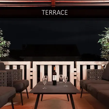 Apartments4you 5 - Brand New Luxury 2-br - 200 Meters From The - Free Parking - Beautiful Terrace Daire Supetar