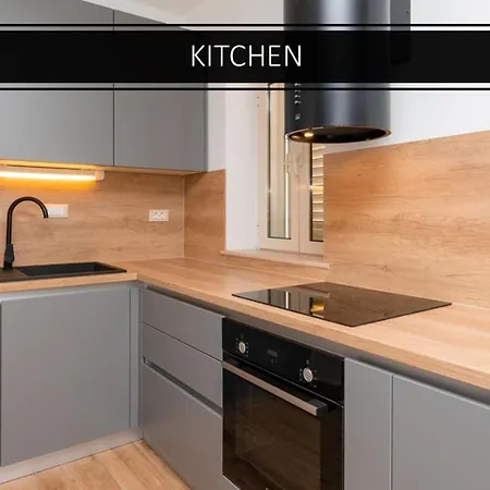 Apartments4you 5 - Brand New Luxury 2-br - 200 Meters From The - Free Parking - Beautiful Terrace Daire